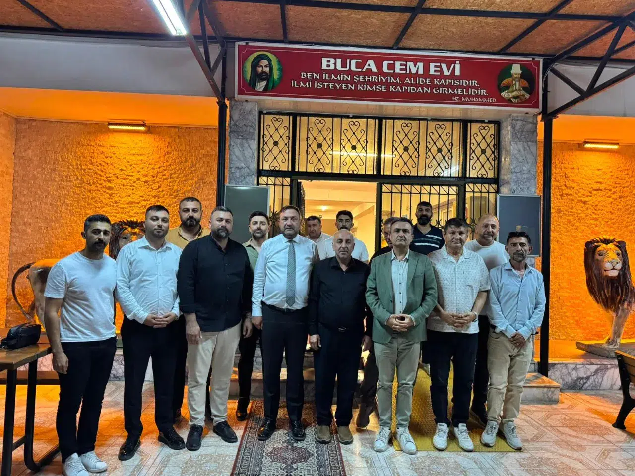 Buca Cemevi'nde Birlik ve Kardeşlik Mesajlarıyla Oruç Açıldı