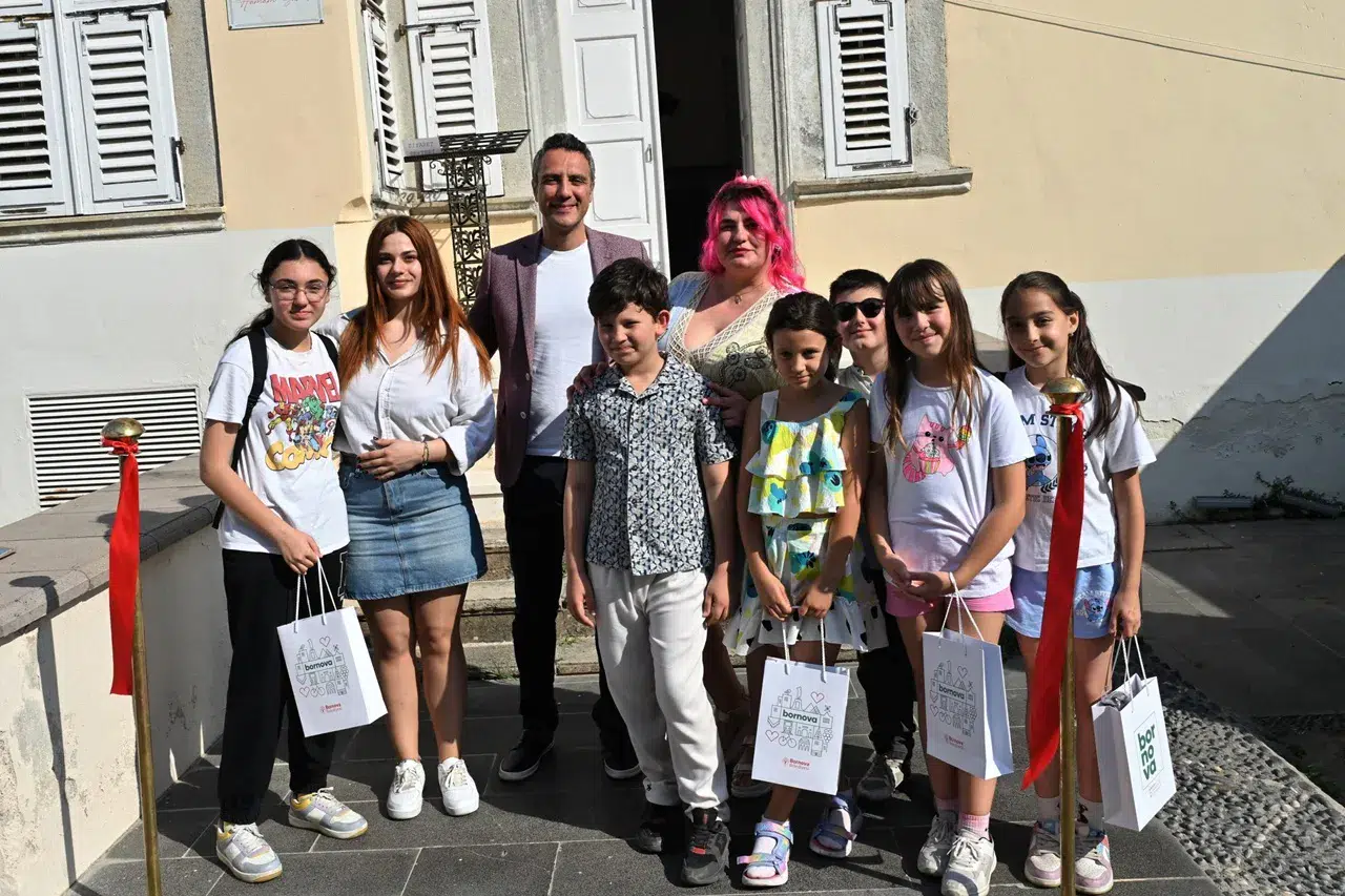 Bornova’da çamura şekil veren kursiyerlerden mitolojik esinti