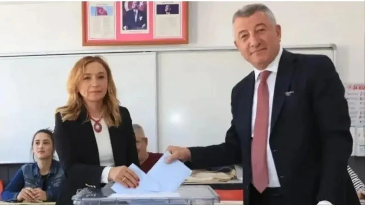 Güzelbahçe başkanının eşi havale iddiasıyla gözaltında