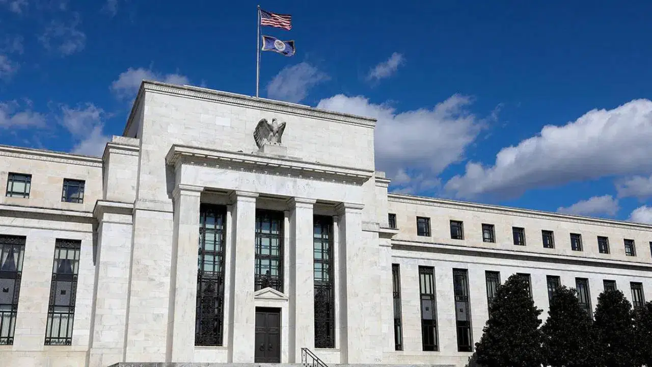 Fed faiz oranını sabit bıraktı