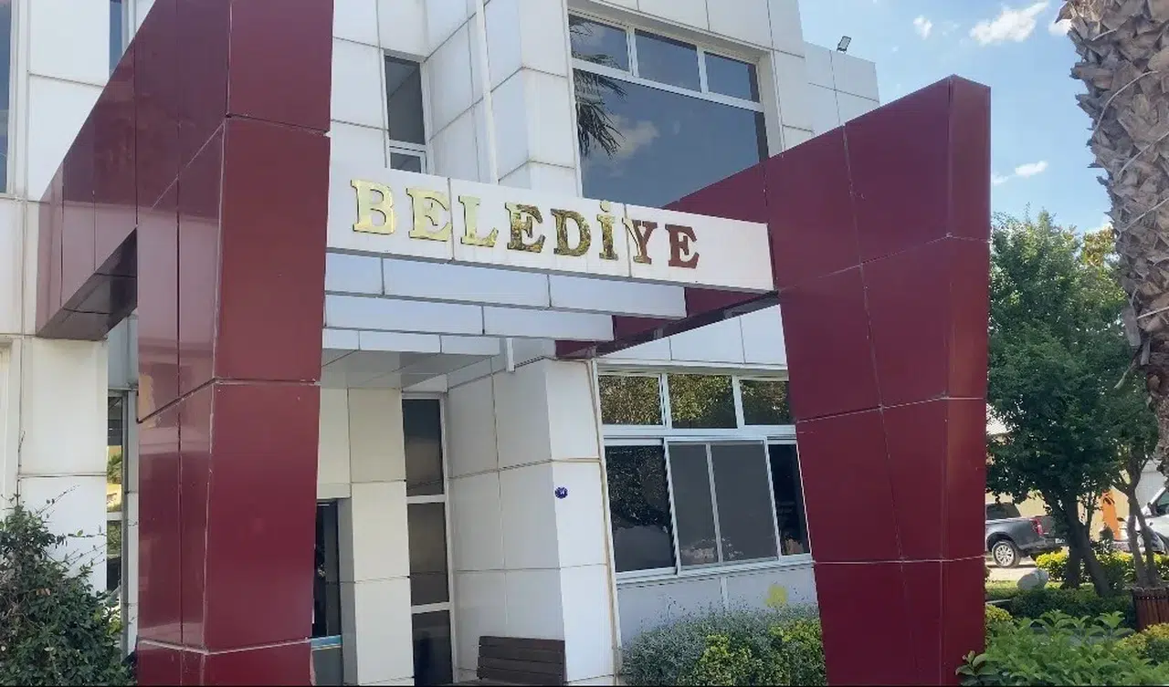 Seferihisar Belediyesine rüşvet operasyonunda flaş detay: CHP'li Ağbaba’nın danışmanı gözaltında