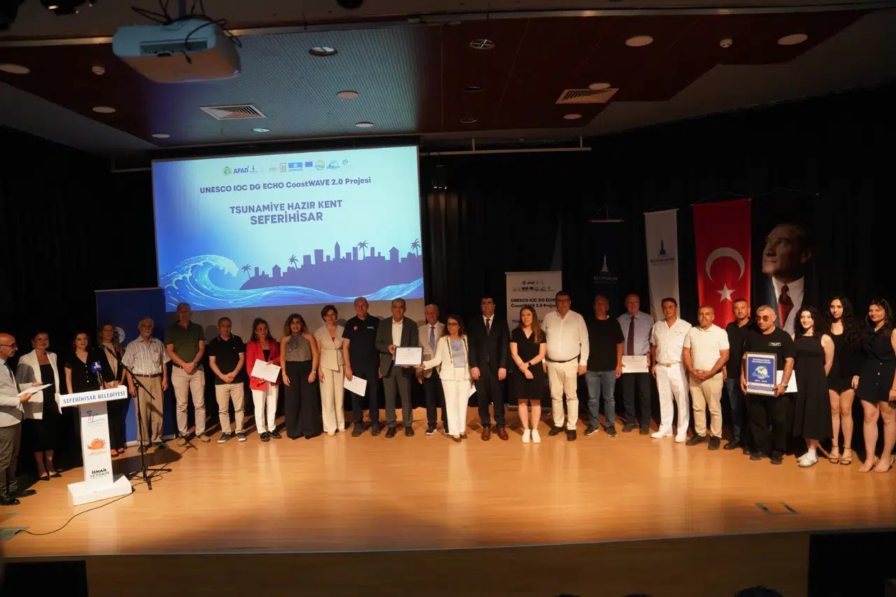Seferihisar, UNESCO’dan “Tsunami Hazır Kent” sertifikasını aldı