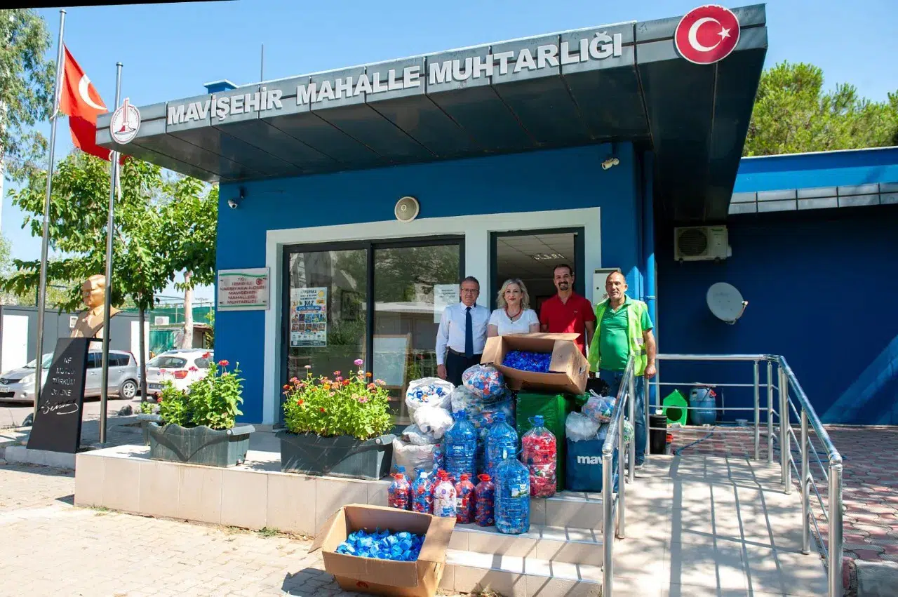 Muhtarlar, ‘Mavi Kapak’ kampanyasına 550 kilogramlık destekte bulundu!