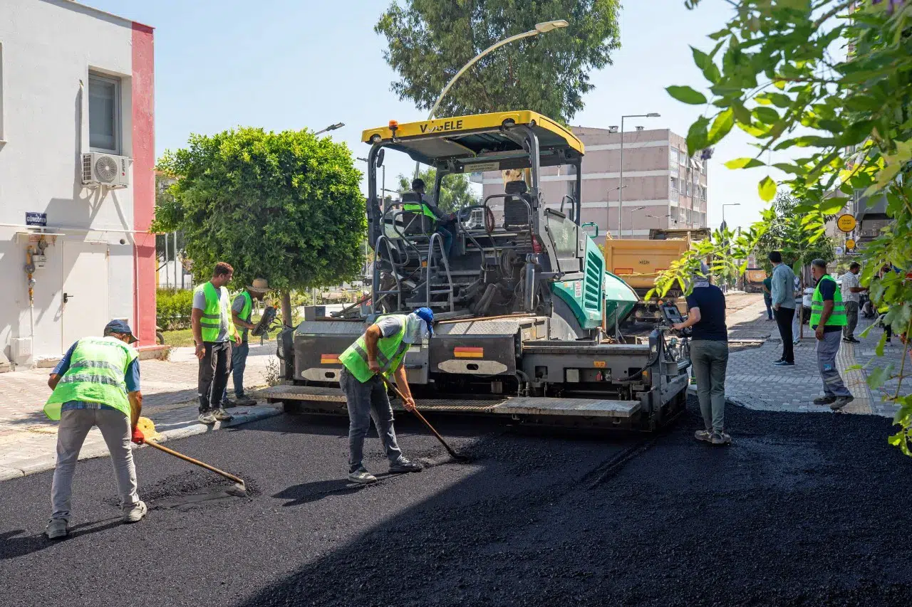 Narlıdere'de asfalt serimi hızla devam ediyor, Güngören Caddesi güvenli yollarla buluştu