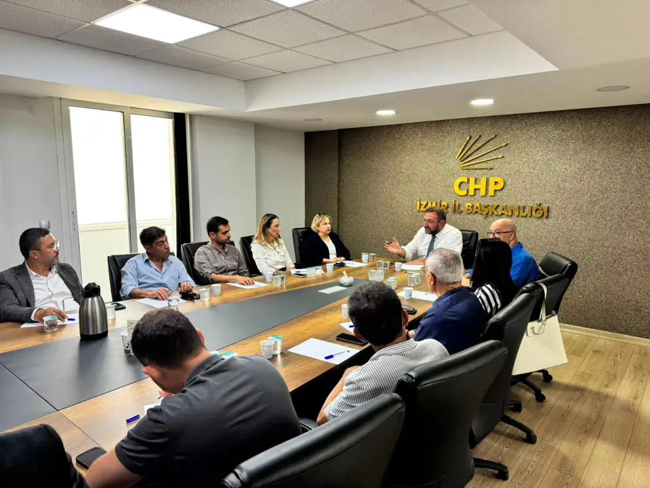 CHP İzmir’de Yeni Yönetimden İlk Toplantı