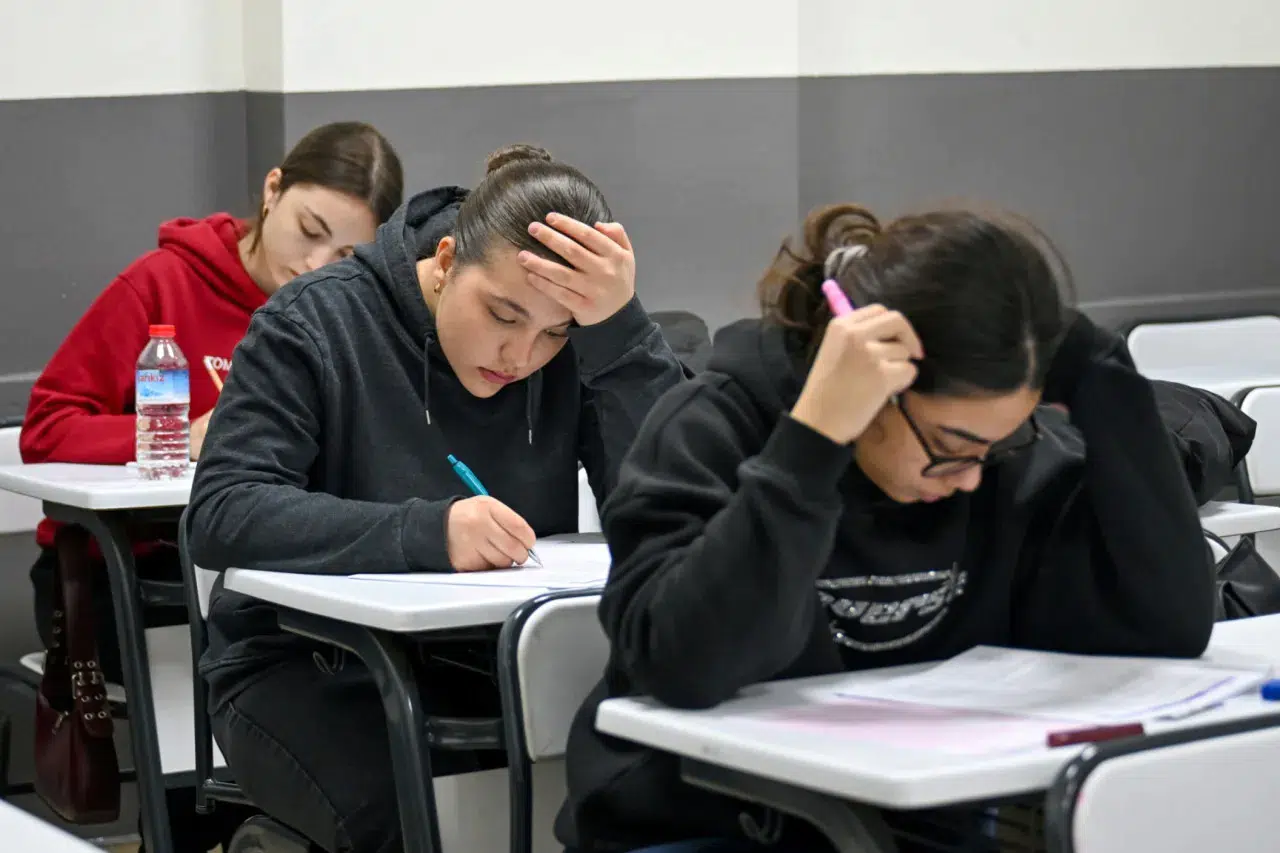 Bornova BELGEM'den YKS ve LGS'de tarihi başarılar: Öğrenciler gururlandırdı