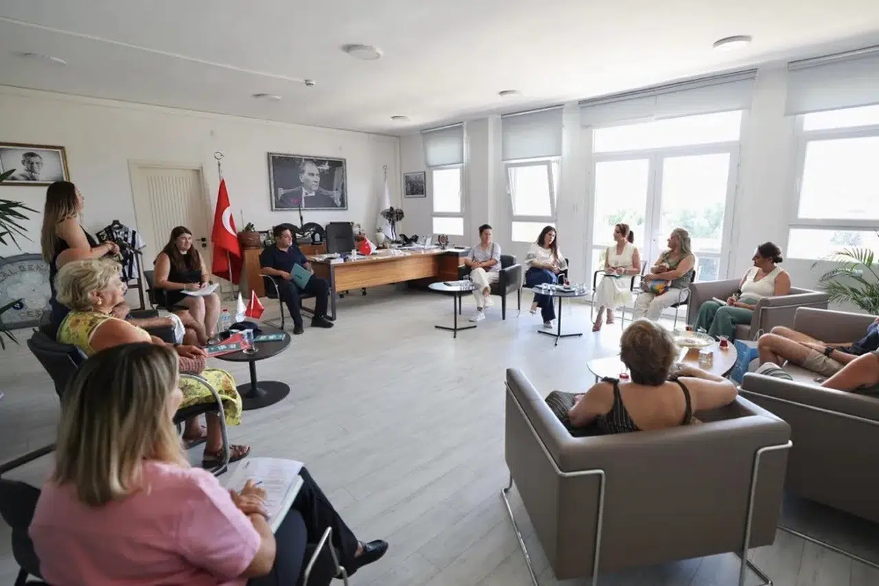 Başkan Lâl Denizli, Halk Günü Etkinlikleriyle Vatandaşlarla Buluşmayı Sürdürüyor