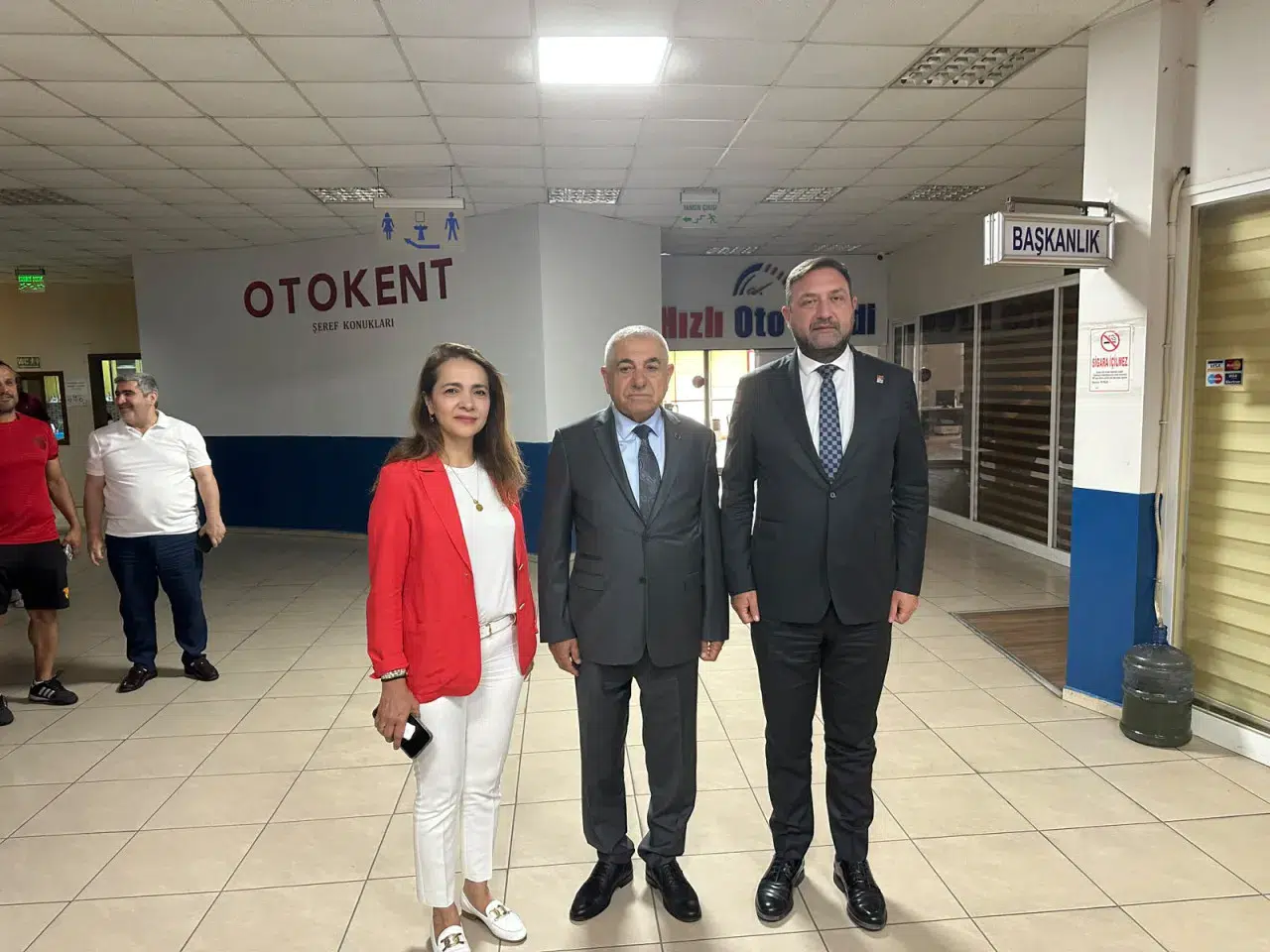 CHP İzmir'den Esnaf ve Genç İstihdamı İçin Çözüm Arayışı Devam Ediyor