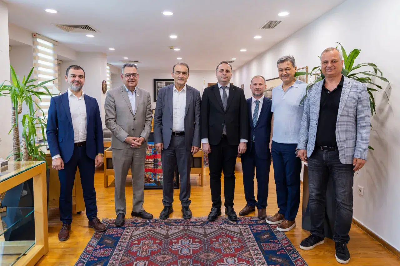 İzmir'de UITP Genel Sekreteri ile toplu taşıma ve uluslararası iş birlikleri görüşüldü