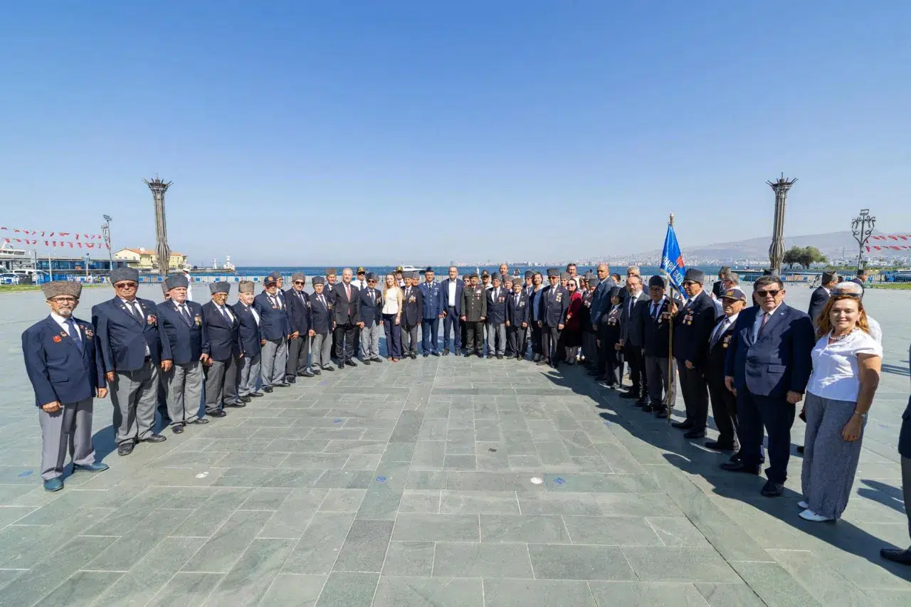20 Temmuz Barış ve Özgürlük Bayramı İzmir’de törenle kutlandı