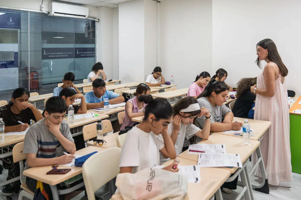 Sınav Destek Merkezlerinde yaz dolu dolu geçiyor