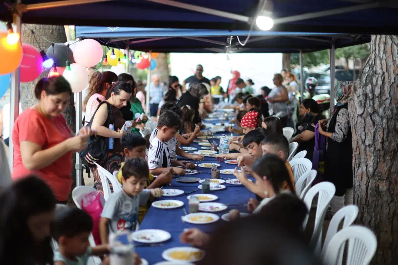 “Aile Köyü 7’den 70’e Birlikte” Projesiyle Komşuluk ve Dayanışma Büyüyor