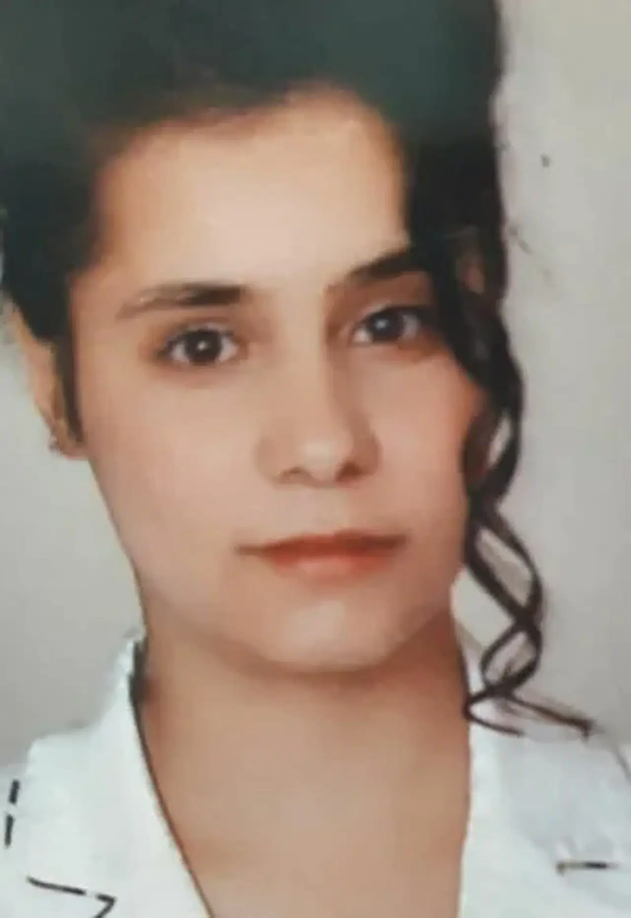 Ebru Koyuncu'nun cenazesi 17 yıl sonra Manisa'da defnedildi