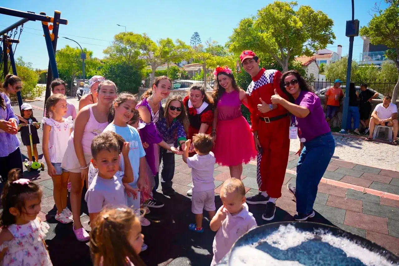 Çeşme’de yenilenen parklarda yaz boyu şenlik var