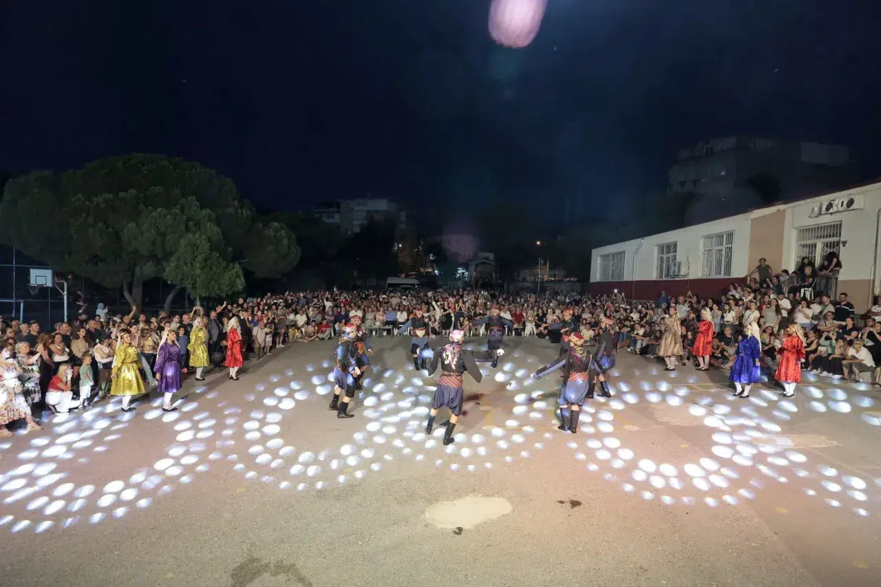 Gültepe Rumeli Şenliği, İzmir'de Balkan kültürüyle coşku dolu 18. yılını kutladı