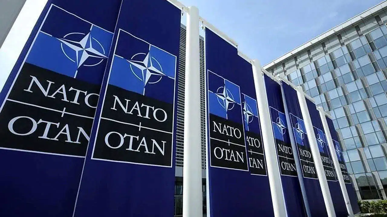 NATO, Romanya hava sahasına izinsiz giren İHA'yı İspanyol F-18'lerle düşürdü