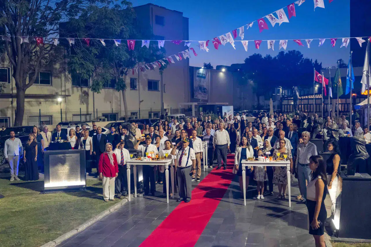Bornova’da muhteşem Zafer Bayramı resepsiyonu