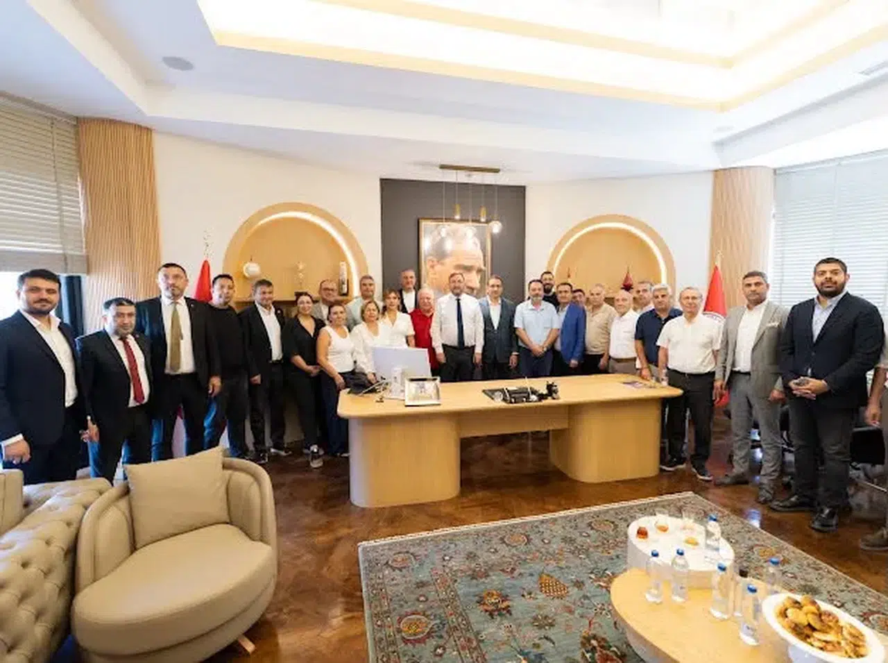 CHP İzmir'den Yiğit ve Uzun'a Destek Ziyareti