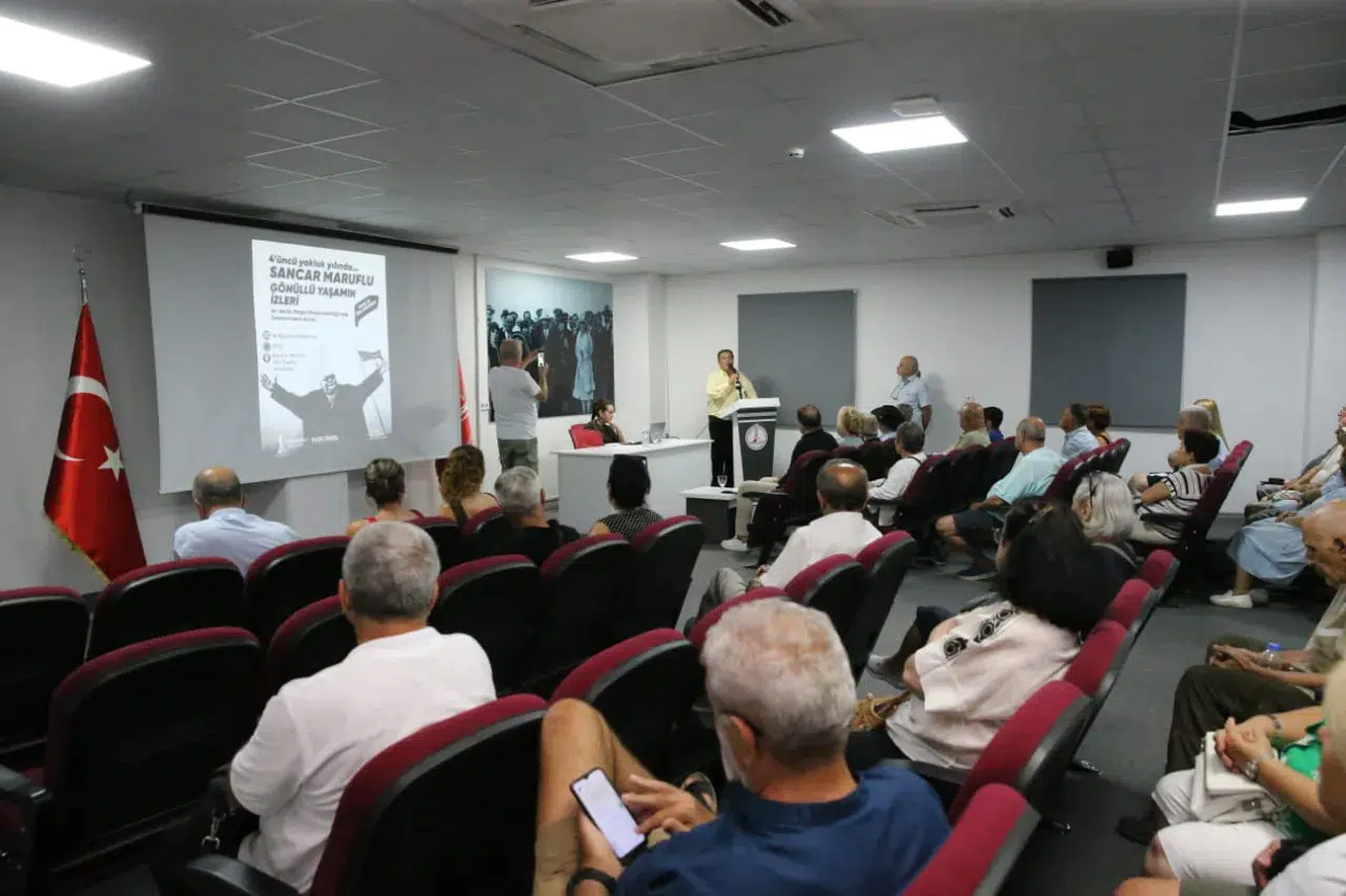 Karşıyaka ‘İzmir Baba’yı unutmadı
