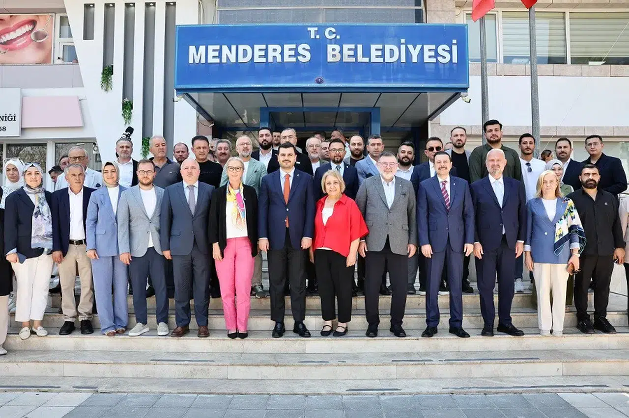 İnan, Menderes Belediyesi'ni Ziyaret Etti: AK Parti Temsilcisi Çalışmaları Yerinde İnceledi