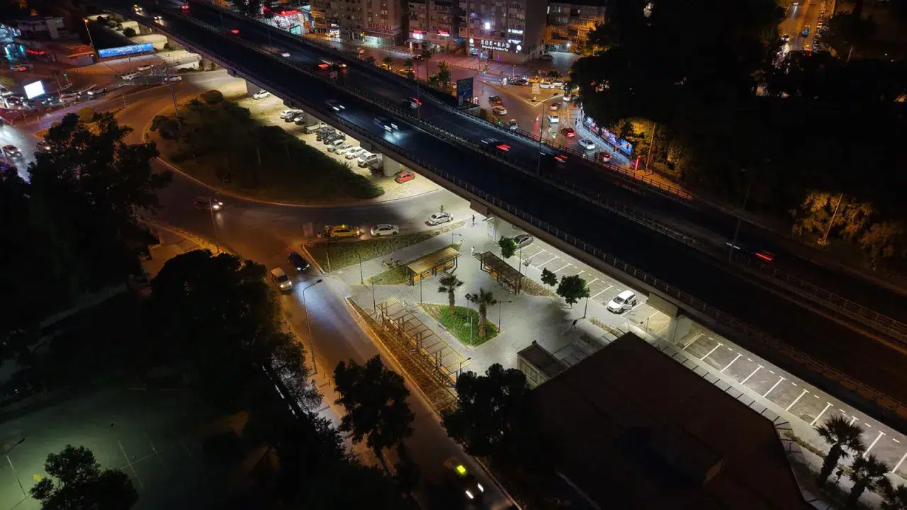 Bornova’nın en işlek noktası artık ışıl ışıl
