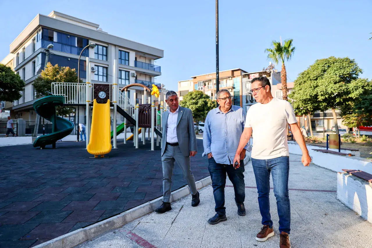 Buca'nın Park Ve Yeşil Alanlarında Kapsamlı Bakım Hamlesi