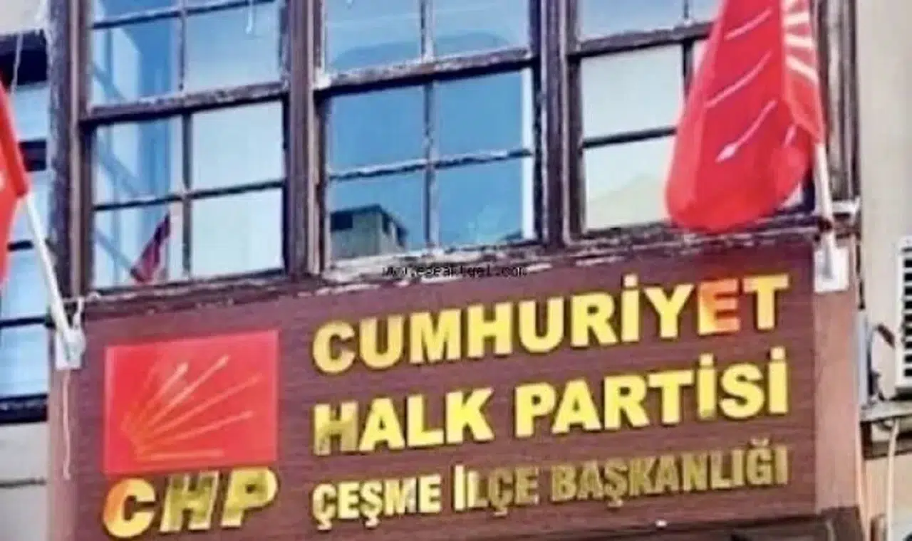 CHP Çeşme’den istifa eden yöneticilerden “devir teslim” açıklaması: “723 bin lira nakit ve borçsuz mali yapı teslim edildi”