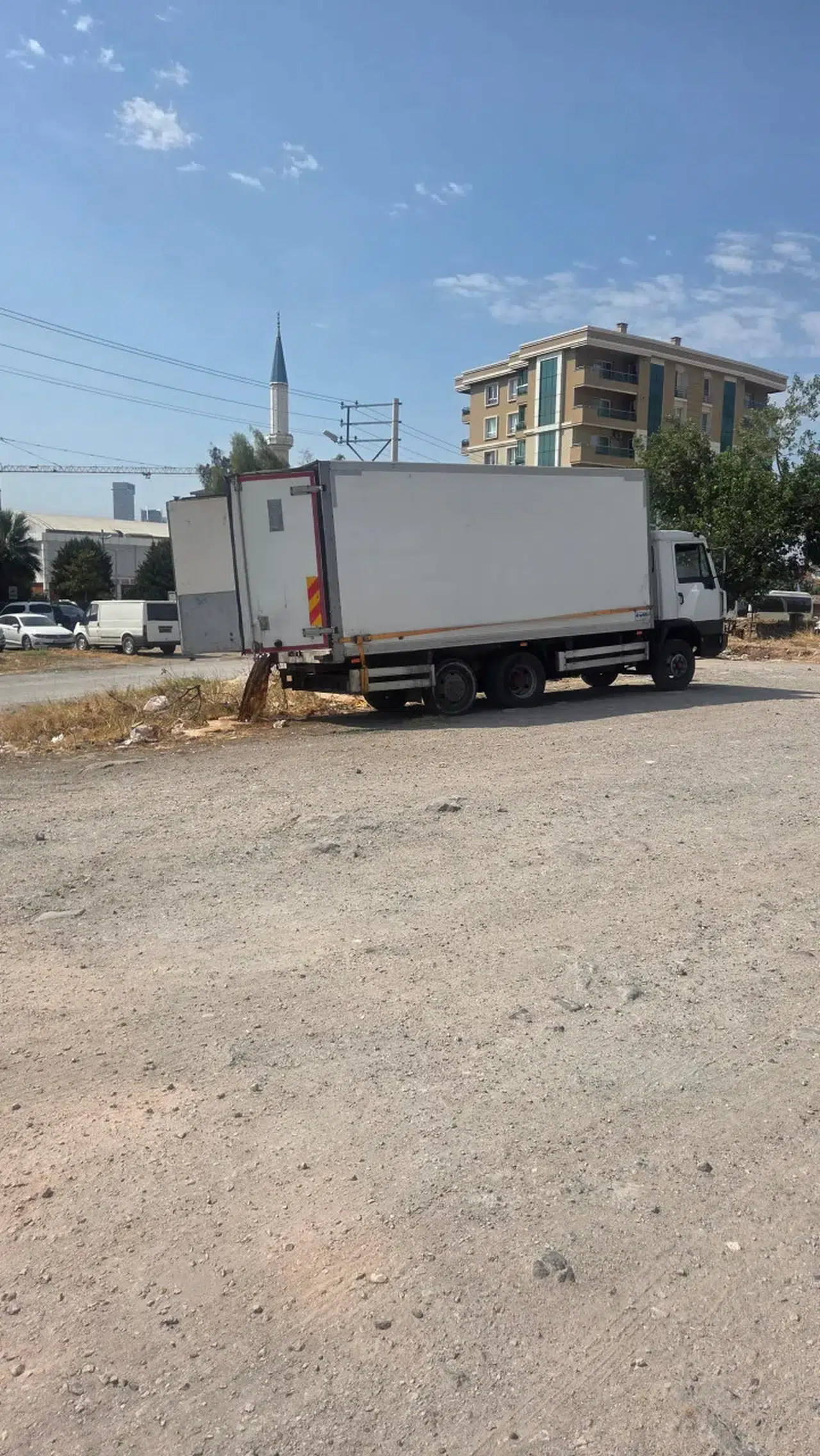 Bayraklı’da Kaçak Atık Dökümüne Suçüstü Müdahale