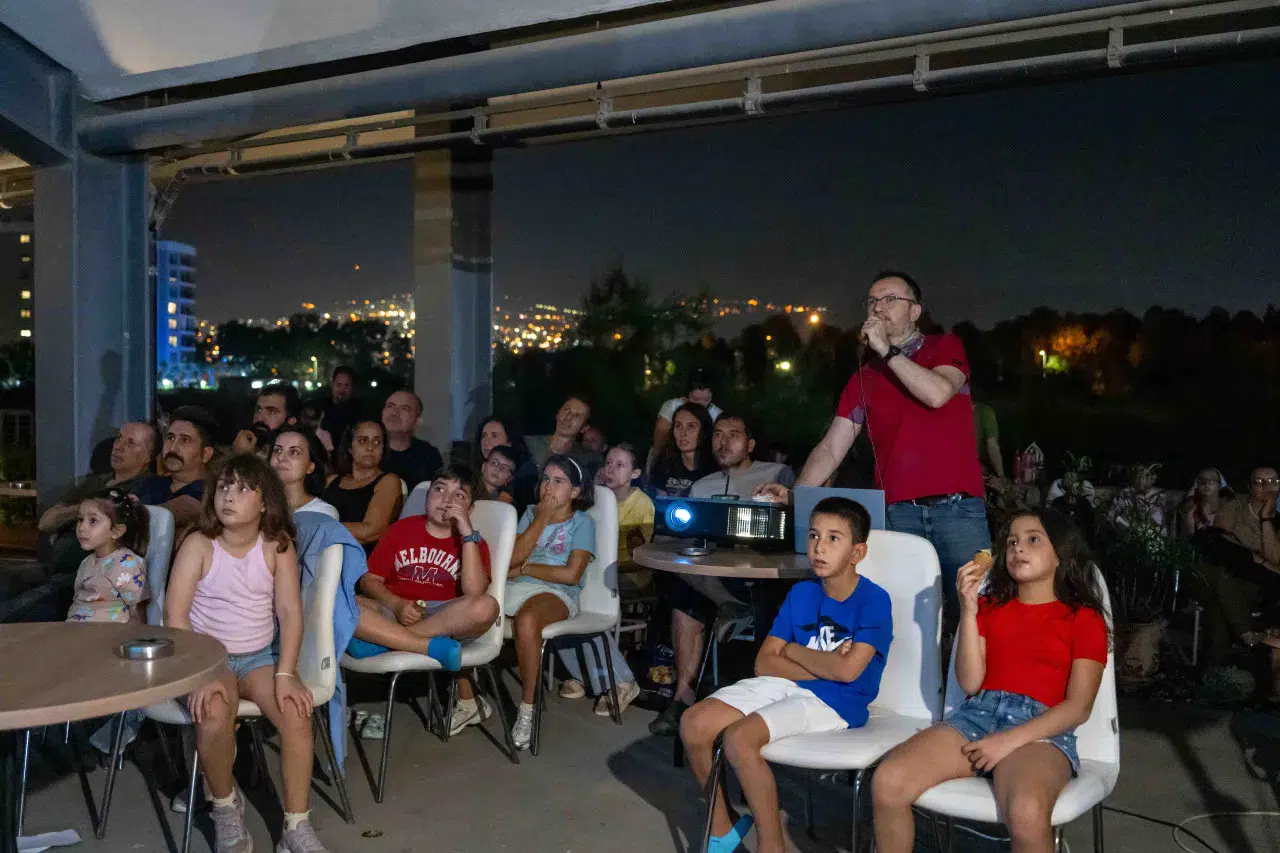 Bornova'da 8500 yıllık tarihin gölgesinde unutulmaz gökyüzü gözlemi