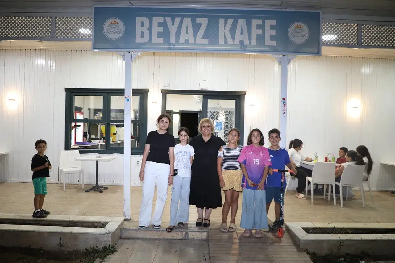Başkan Şen’den Jet İcraat; Beyaz Kafe yeniden hizmette!