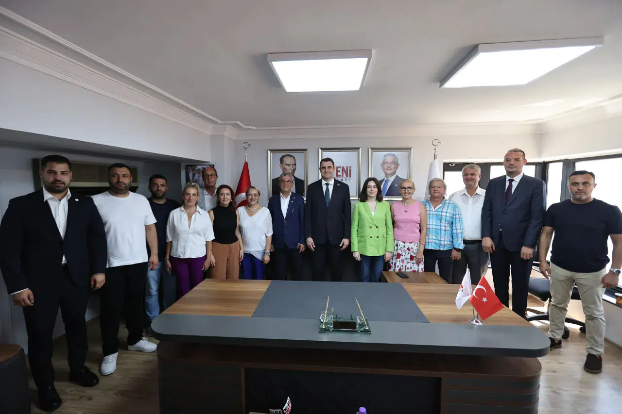 Yeni Parti İzmir’den Çağrı Yaptı: “Cesaretiniz Varsa Sandığı Yarın Getirin”