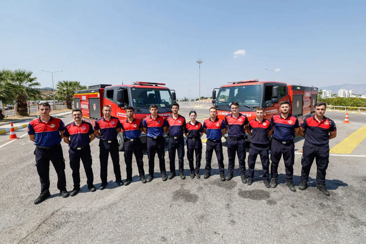 İzmir İtfaiyesi’nin şoförleri zorlu eğitimlerden geçiyor