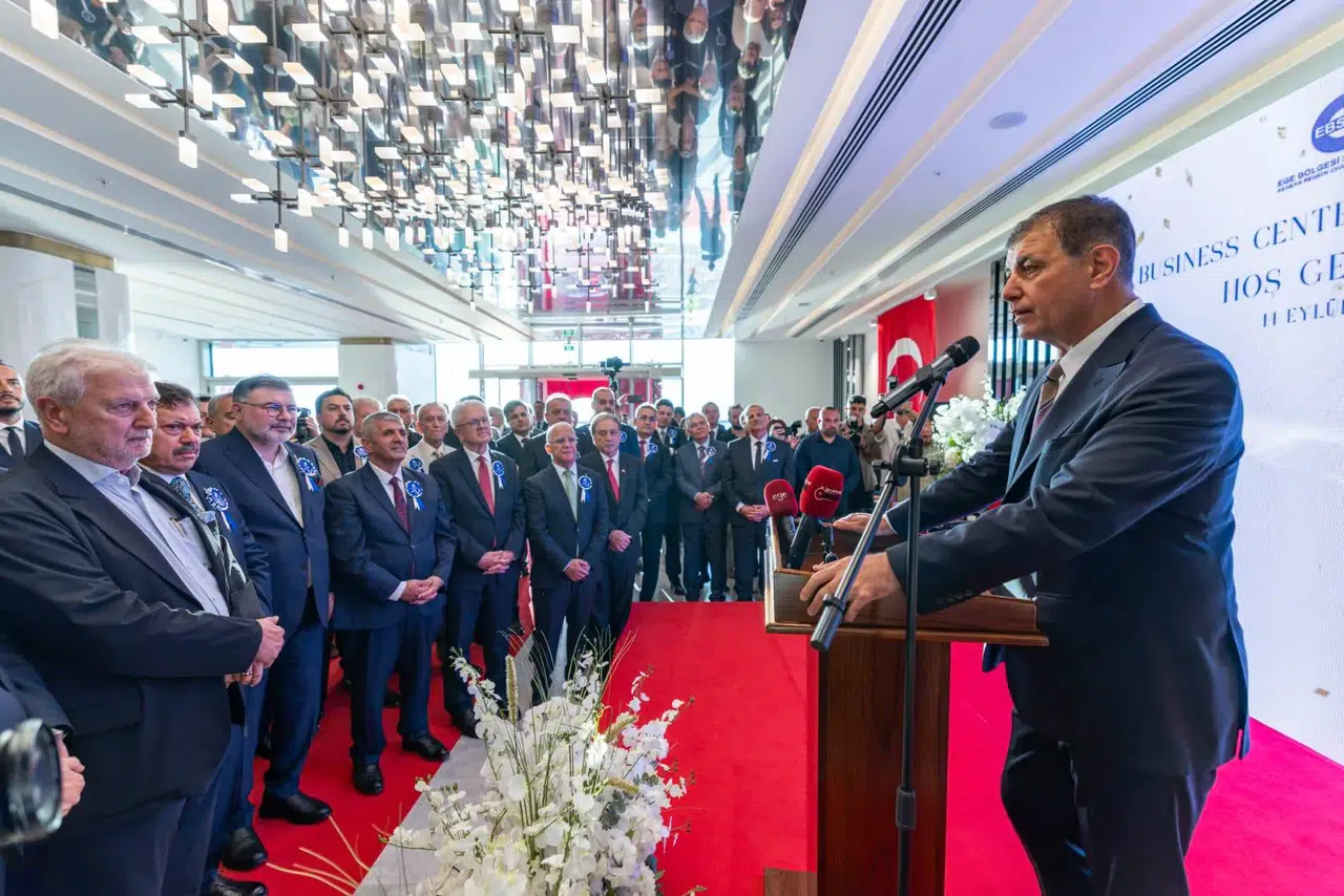 Başkan Tugay: İzmir dönüşümün öncüsü olmalı