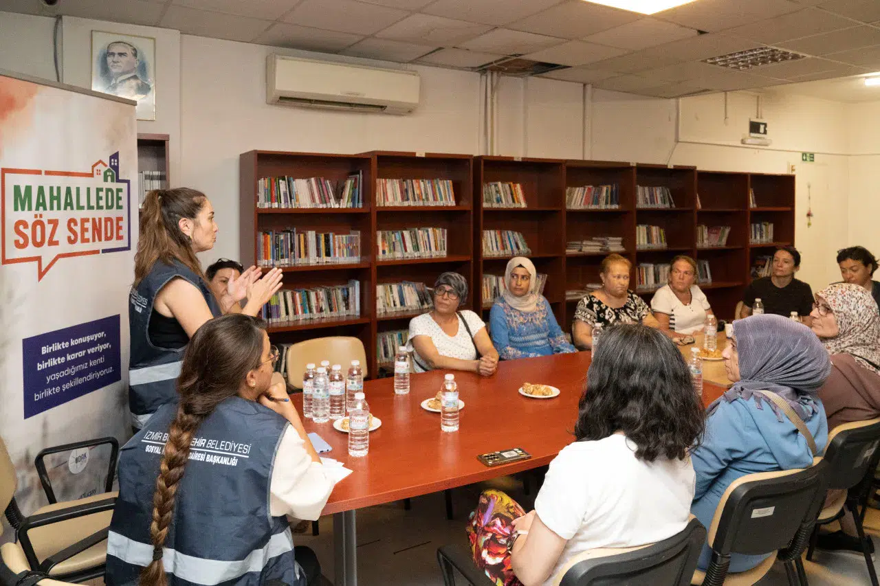 Büyükşehir mahallelinin sesini dinliyor