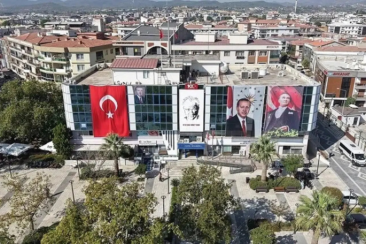 Menderes’te Moloz ve Bahçe Atıkları Toplanıyor