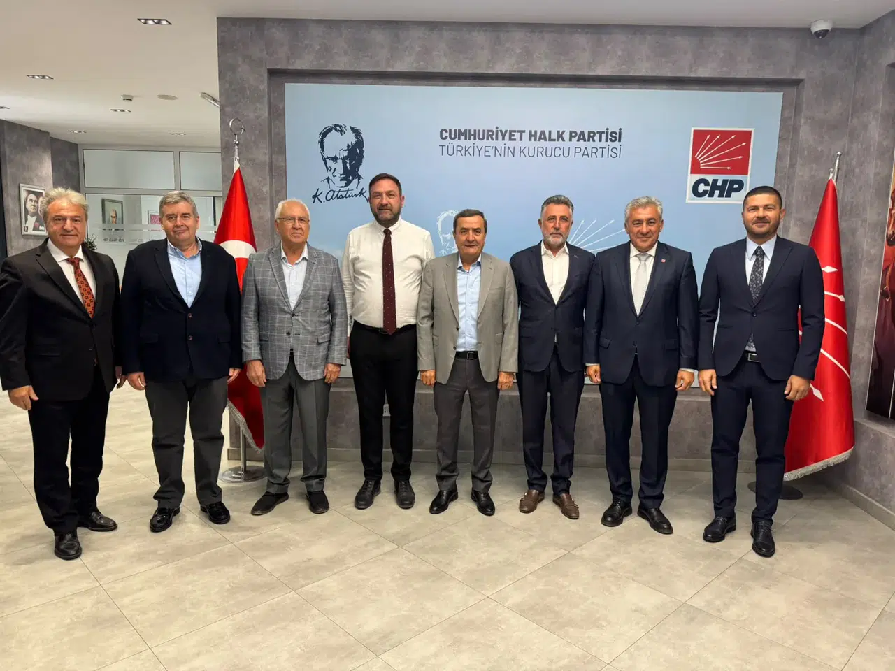 CHP' de Deneyimli Belediye Başkanları Sahaya İniyor