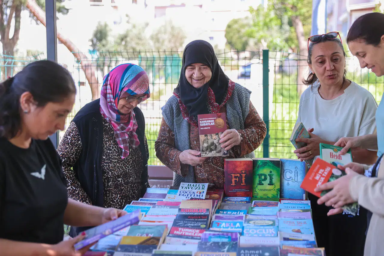 Buca'da Kitap Değişim Günleri Köylere Taşınıyor