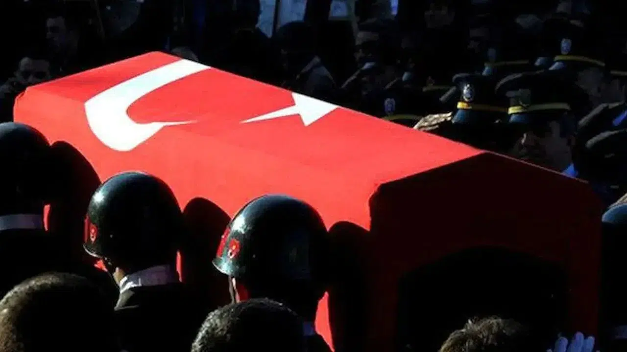Esenyurt'ta korsan taksici polise ateş açtı, şehit oldu