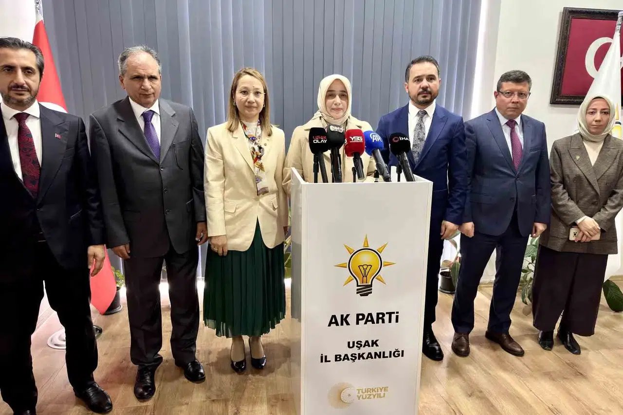 Özlem Zengin’den Uşak mesajı: Siyasetin rotasını milletin talepleri belirliyor