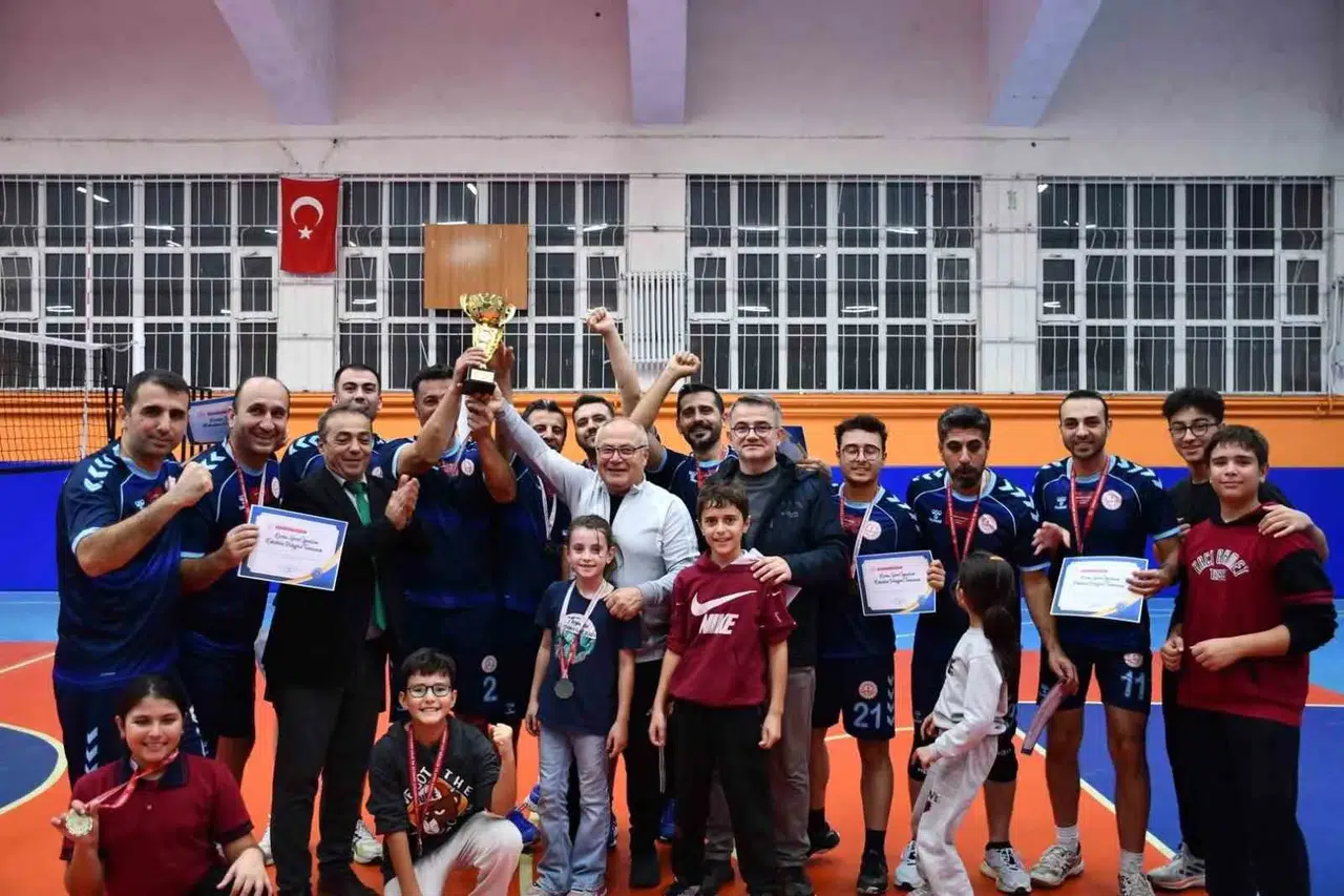 Filede şampiyonlar belli oldu: Kamu çalışanları Afyonkarahisar’da ter döktü