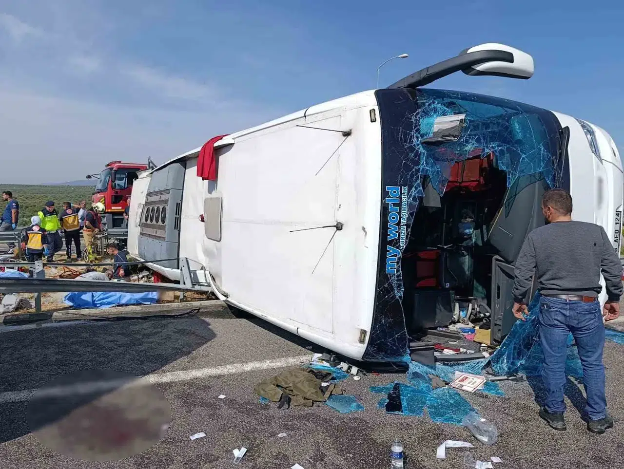 Manisa'daki feci kazada acı tablo netleşti: 11 can kaybının kimlikleri belli oldu