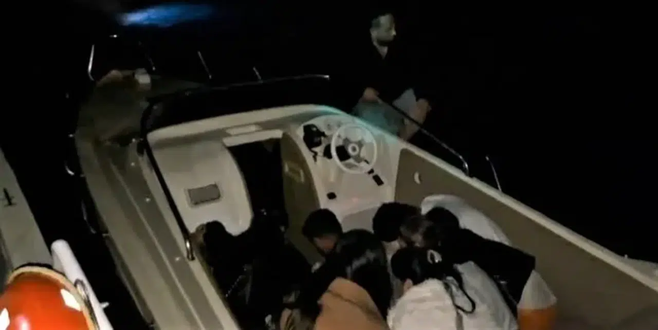 Bodrum açıklarında gece operasyonu: Kaçak geçişe Sahil Güvenlik engeli