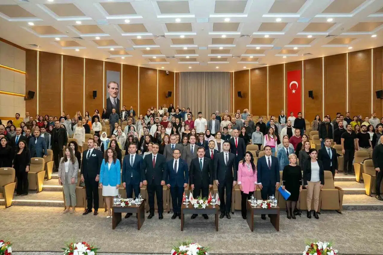 İzmir'de kadınlar için hukuk seferberliği: Haklarını öğrenerek güçlenecekler