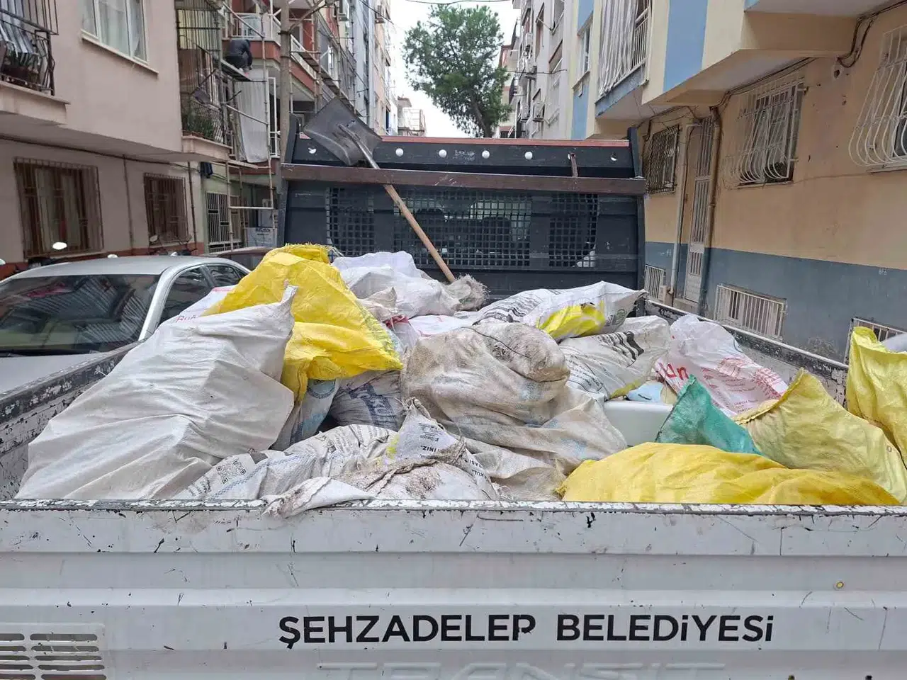 Tadilat sonrası moloz kirliliğine geçit yok: Şehzadeler’den sert uyarı