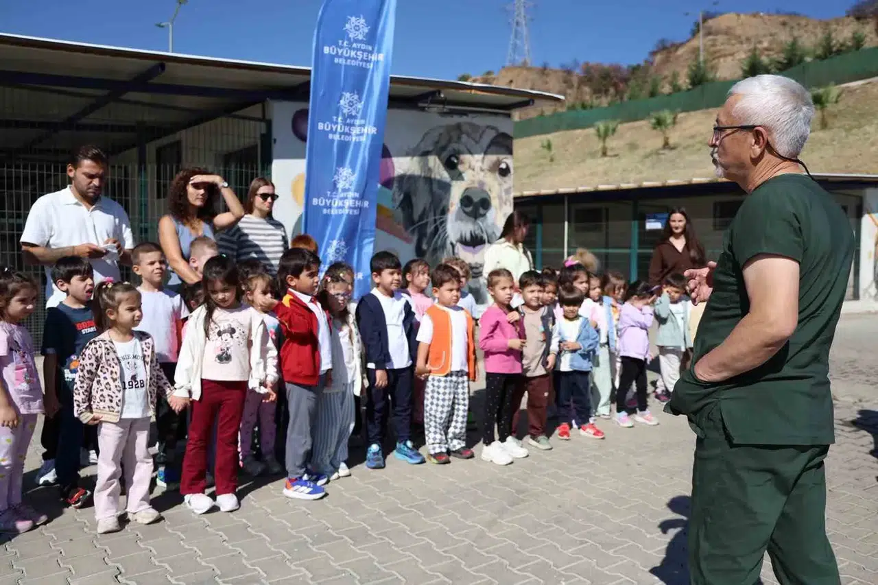 Miniklerden can dostlara anlamlı ziyaret: Sevgi tohumları Aydın’da yeşeriyor