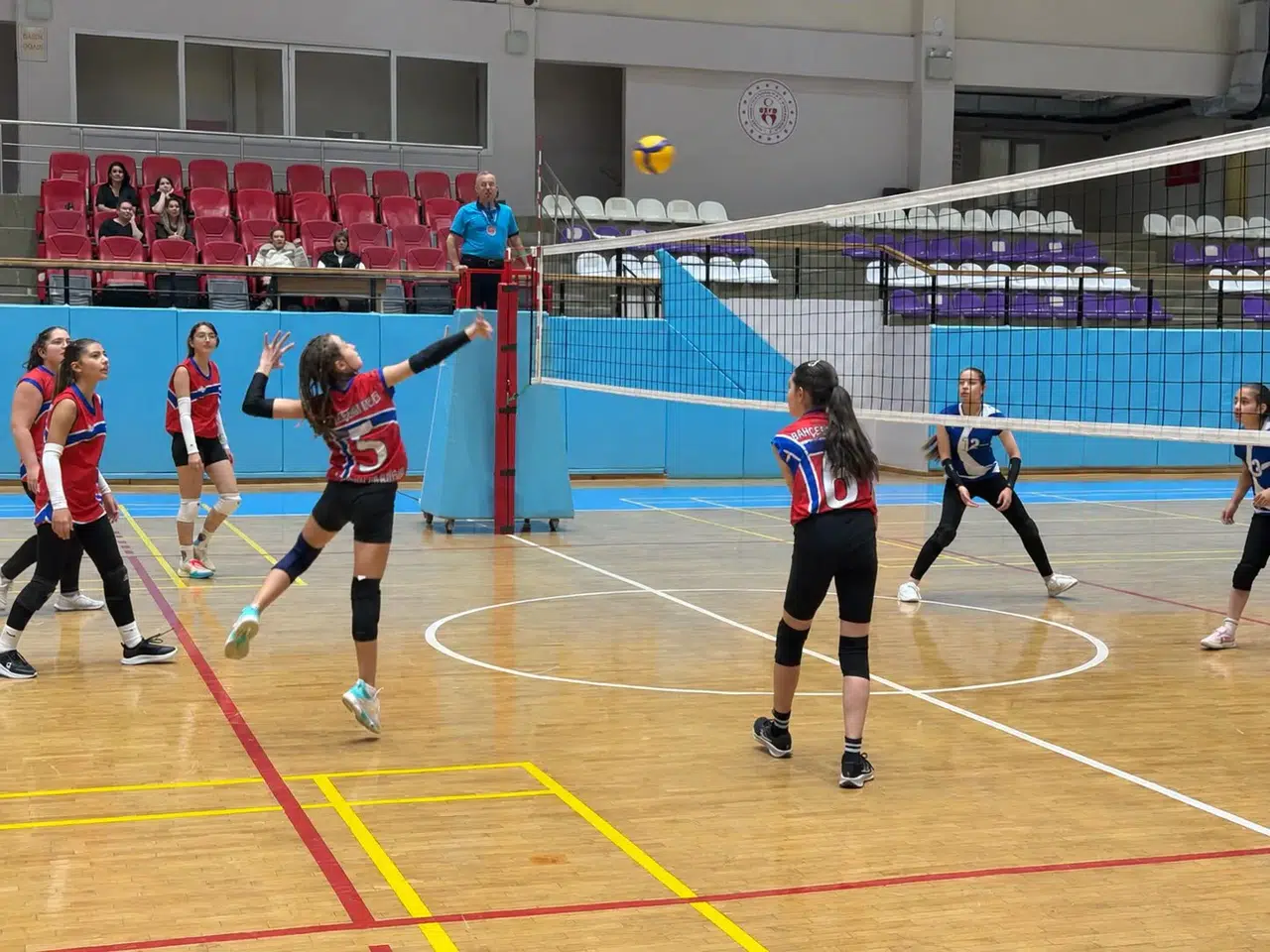 Afyonkarahisar sahalarında heyecan dorukta: Okul sporlarında yeni dönem başladı