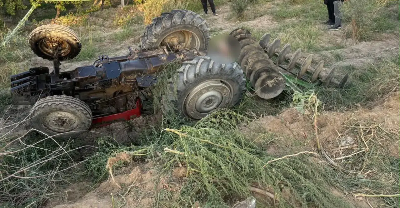 Manisa'da acı kaza: Bağda çalışırken devrilen traktörün altında can verdi