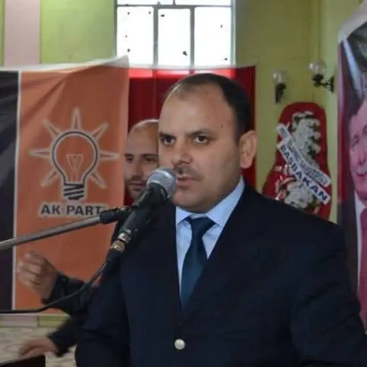 Selendi AK Parti’de veda vakti: Şafak Aydoğuş nöbeti devretti