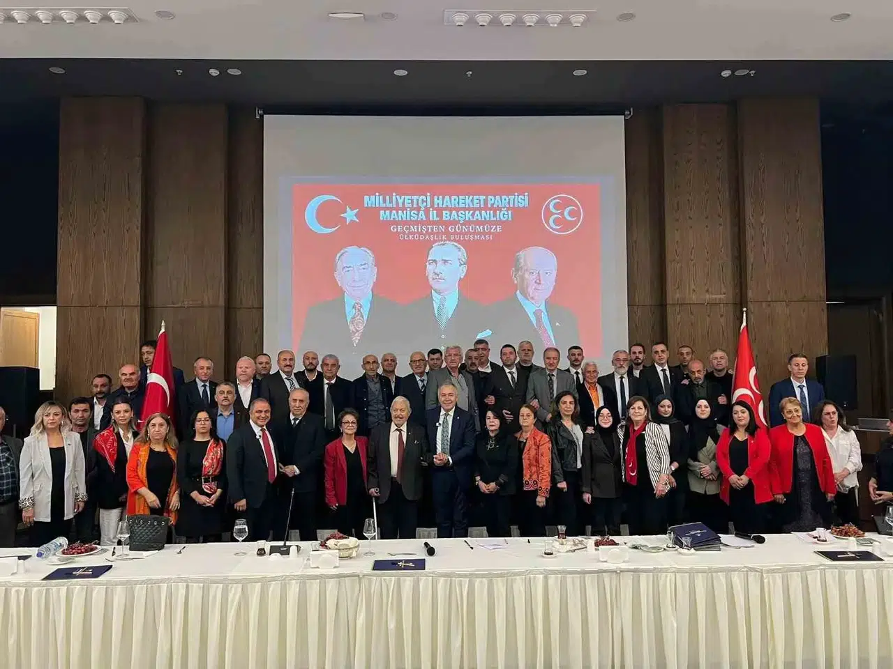 Manisa'da vefa buluşması: MHP'nin dünü ve bugünü aynı sofrada birleşti