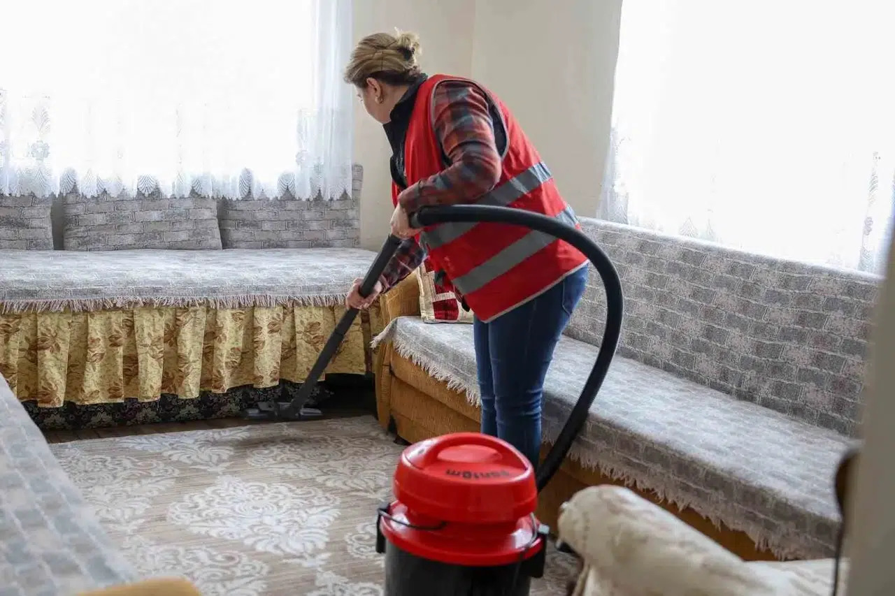 Efeler’de sosyal belediyecilik seferberliği: Her kapıya dokunan hizmet